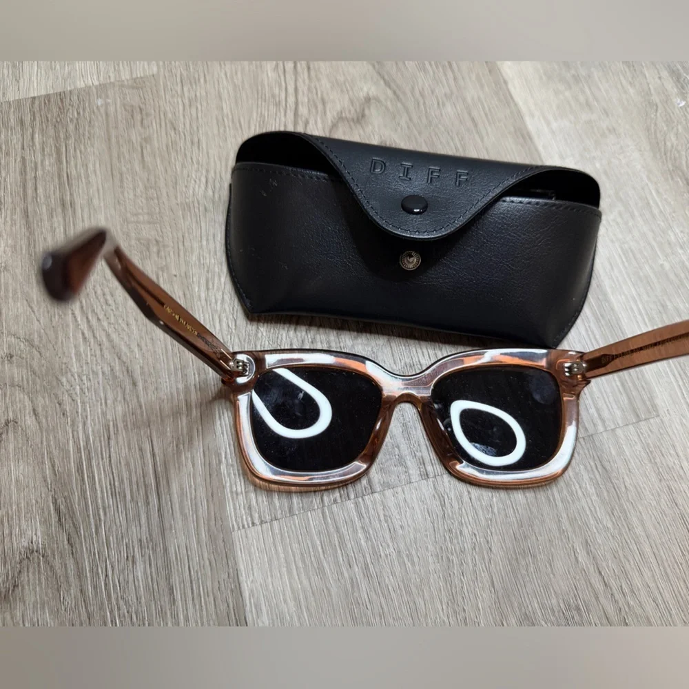 Diff Eyewear Brown Sunglasses